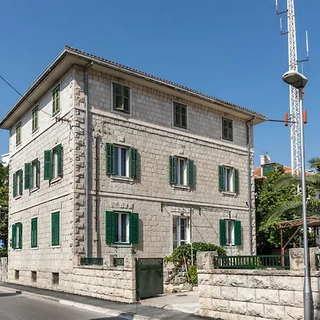 Seabed Rooms2 Pensionat 4*